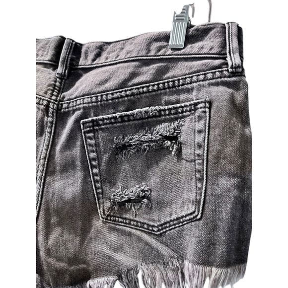 We The Free People Black Distressed Denim Jean Shorts Size 28 Western Casual - Picture 6 of 6